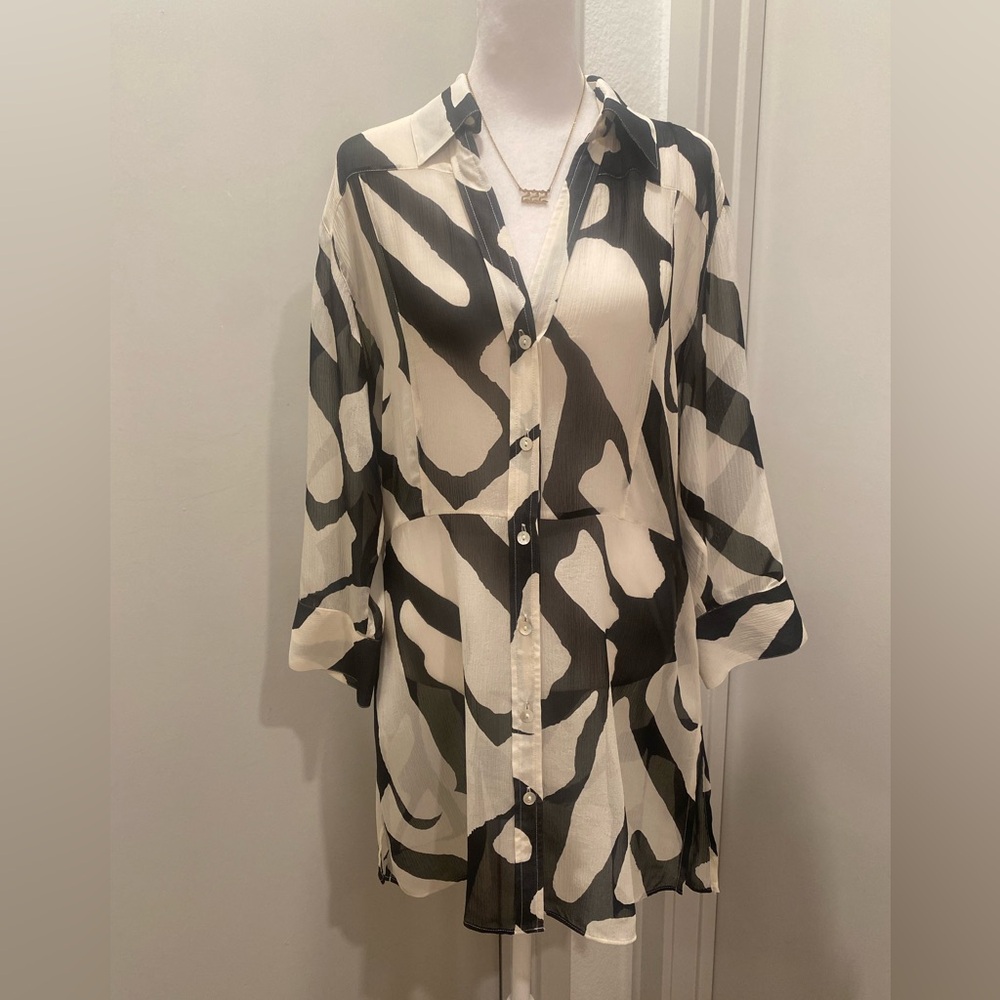 VTG Early 2000s Chico's Black & White Abstract Print Silk Button-Down Blouse - S